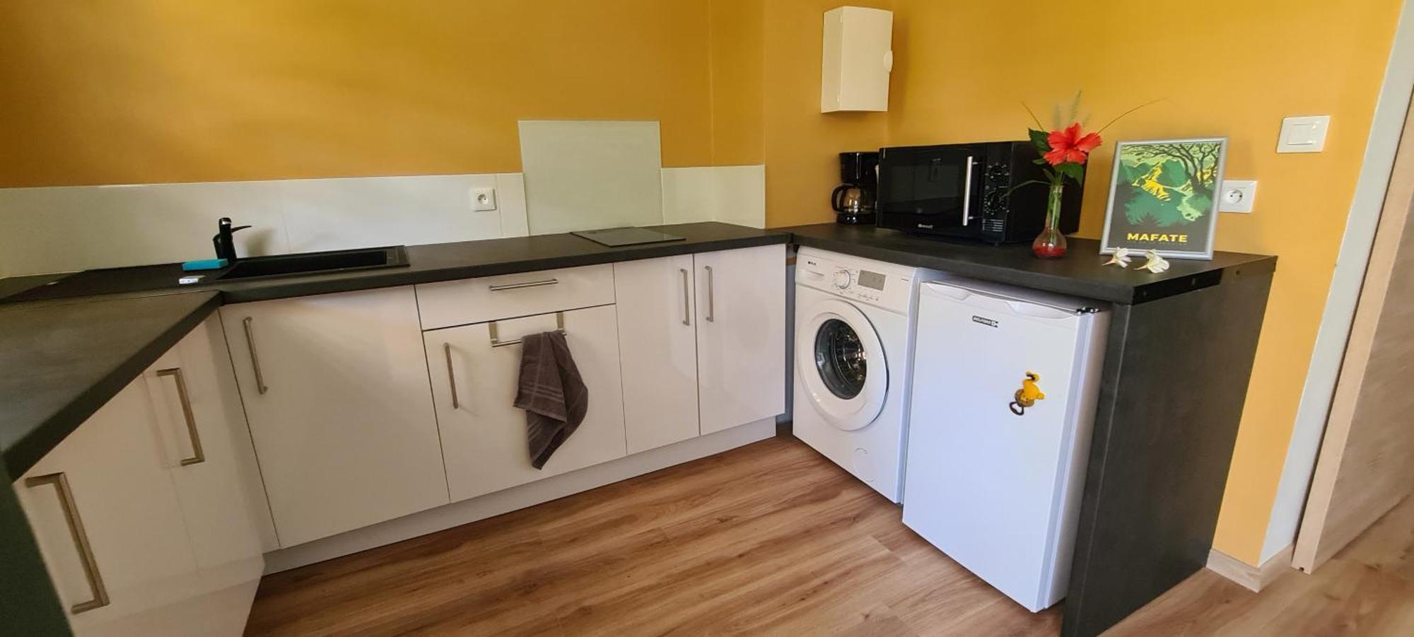 Coquet Appartement A 50 M Du Lagon L'Etang-Sale Luaran gambar