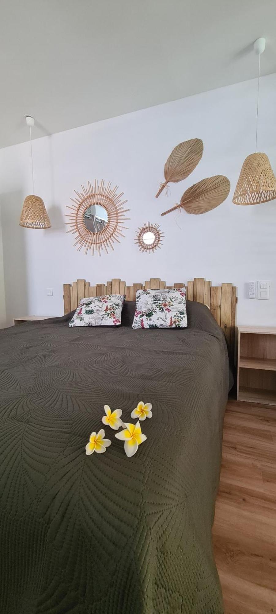 Coquet Appartement A 50 M Du Lagon L'Etang-Sale Luaran gambar